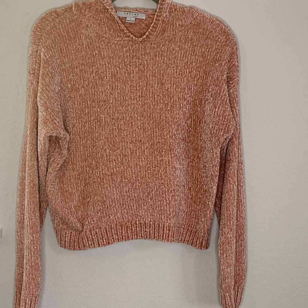 Hooded pink pullover sweater